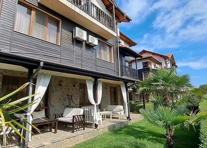 Вилла Sani Village