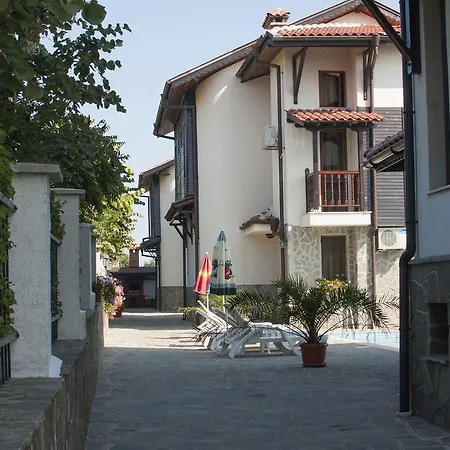וילה Sani Village *