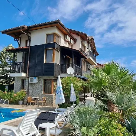 וילה Sani Village סוזופול